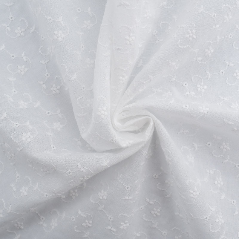 Broderie Anglaise blanc crème petite fleur